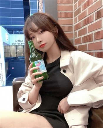 风俗媚娘露双乳100