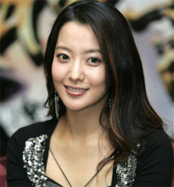 麻豆女艺人杨柳
