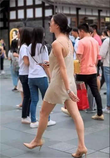 发黄的微信群二维码最新
