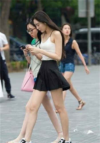 在摇晃的电动车上3