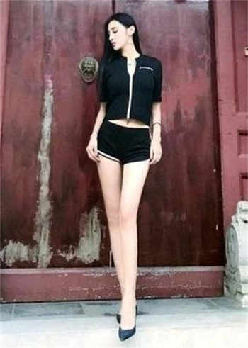 刘梦女装照片