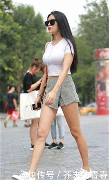 1000部辣妞范18岁勿入