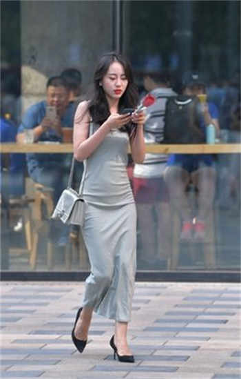 超级情荡公车漂亮妹妹