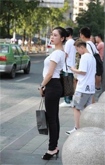 m81a25g4w女美男人巴巴鱼