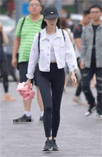 上海漫展jk漏球图片